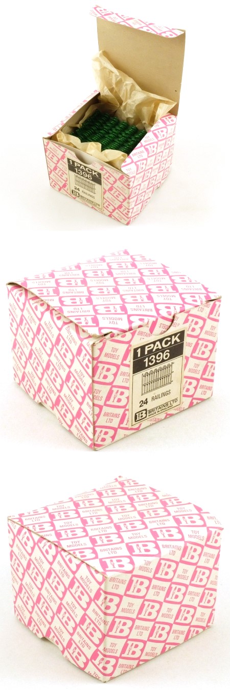 1396 Zoo Railings, Trade Box of 24