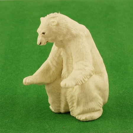 Britains 1333 Polar Bear sitting