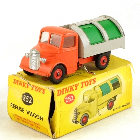 Dinky 252 Bedford Refuse Wagon