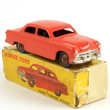 Dinky 170 Ford Fordor Sedan