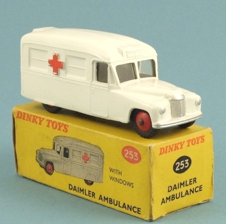 Dinky 253 Daimler Ambulance