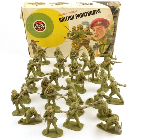 Airfix 51450-9 British Paratroops x 29