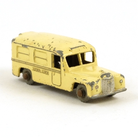 Matchbox 14b Daimler Ambulance