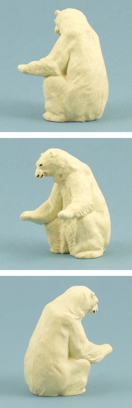 1333 Polar Bear sitting