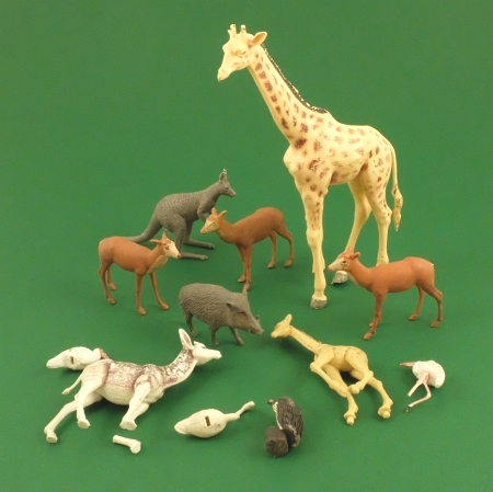 Britains Animal Casualties, 12 pieces