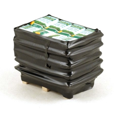  HLT Miniatures WM037 Pallet of Grass Seed Sacks