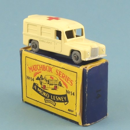 Matchbox 14b Daimler Ambulance