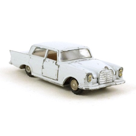 Lone Star 17 Mercedes Benz 220 SE