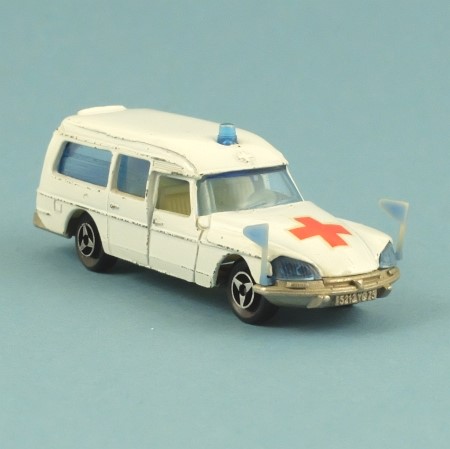 Majorette 206 Citroen DS21 Ambulance