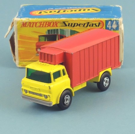 Matchbox MB44 GMC Refrigerator Truck