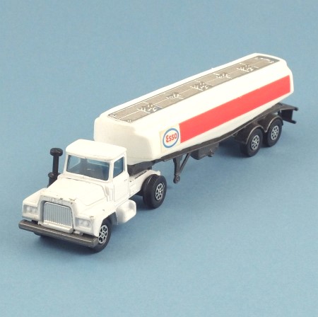 Corgi Juniors 2006 Mack Esso Tanker