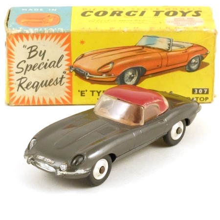 Corgi 307 E Type Jaguar