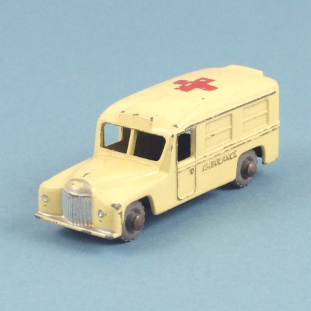 Matchbox 14b Daimler Ambulance