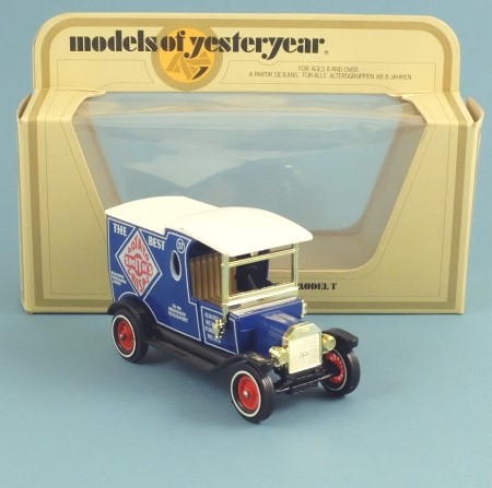 Matchbox Models of Yesteryear Y12-3 1912 Ford Model T Van 'Smiths Crisps'