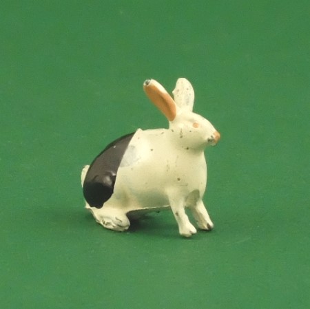 Britains 603 Rabbit, sitting