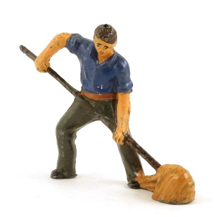 Timpo MF1027 Man with Pitchfork of Hay