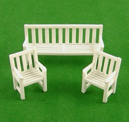 Britains Floral Garden 2598 Seat and 2 Chairs