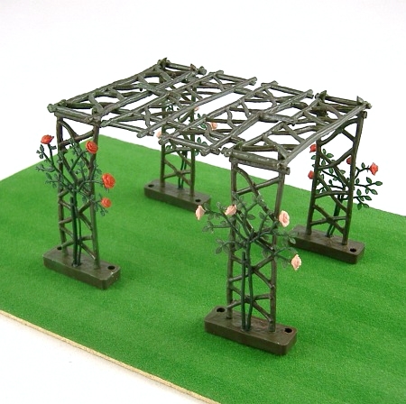 Britains Floral Garden 2584 Pergola & Roses