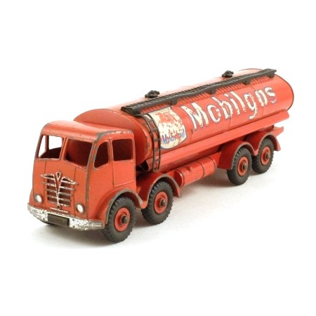 Dinky 941 Foden 14 ton Tanker 'Mobilgas'