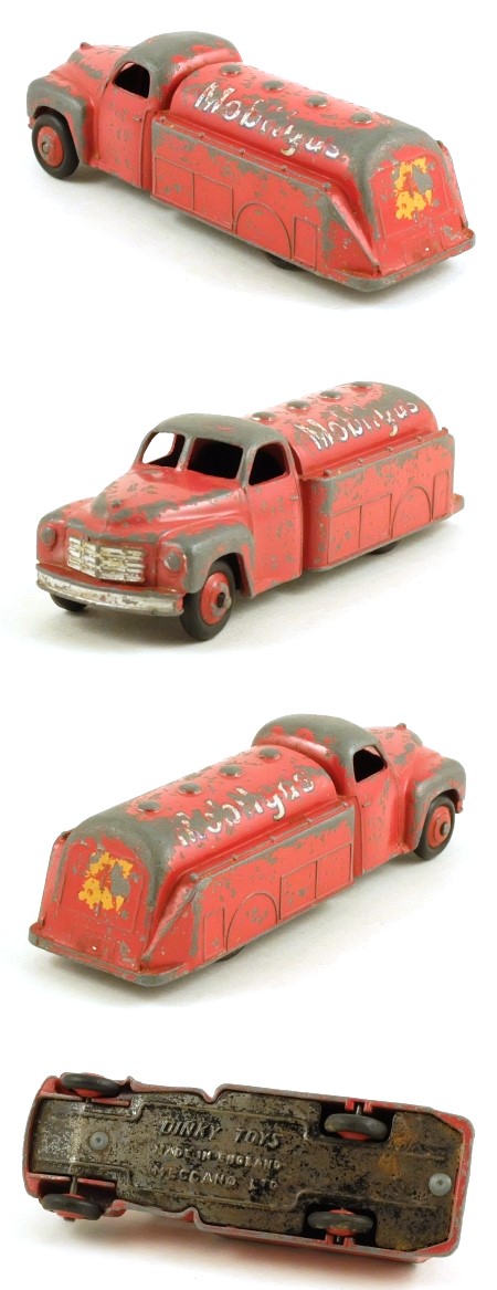 440 Petrol Tanker 'Mobilgas'