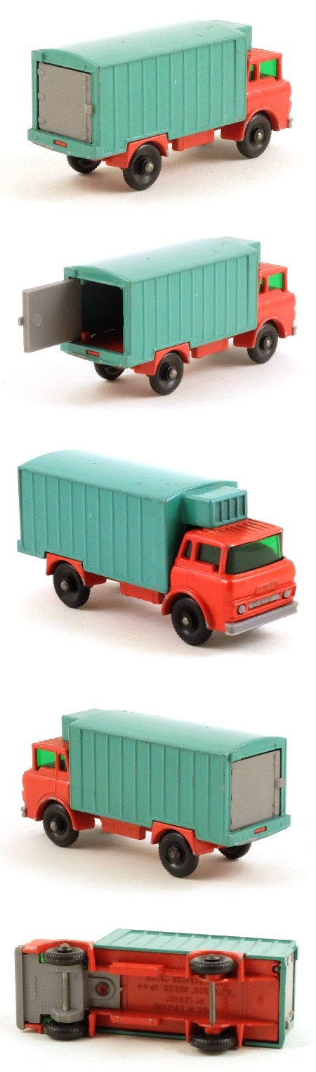 44c GMC Refrigerator Truck