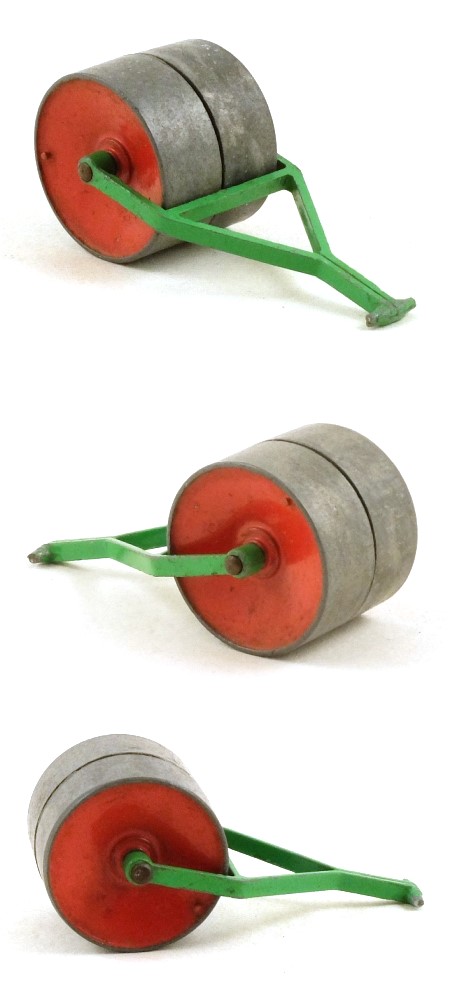 105a Garden Roller
