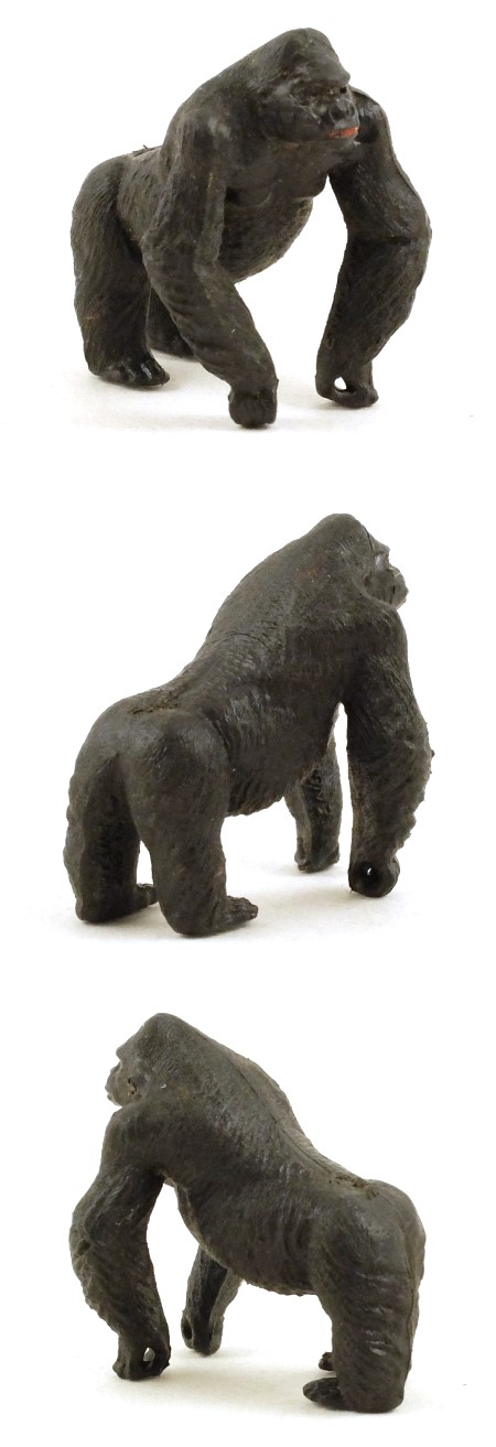 1373 Gorilla on all fours