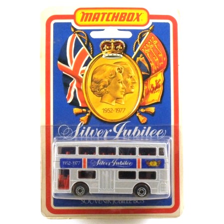 Matchbox MB17 Londoner Bus 'Silver Jubilee'