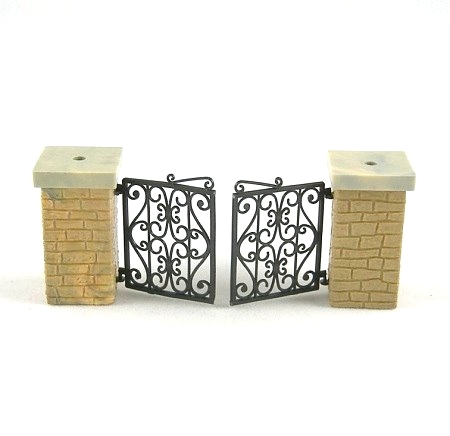 Britains Floral Garden Garden Gates with Stone Pillars