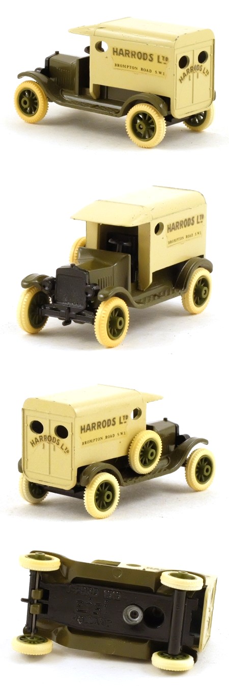 MT5 1919 Model T Ford Van 'Harrods'