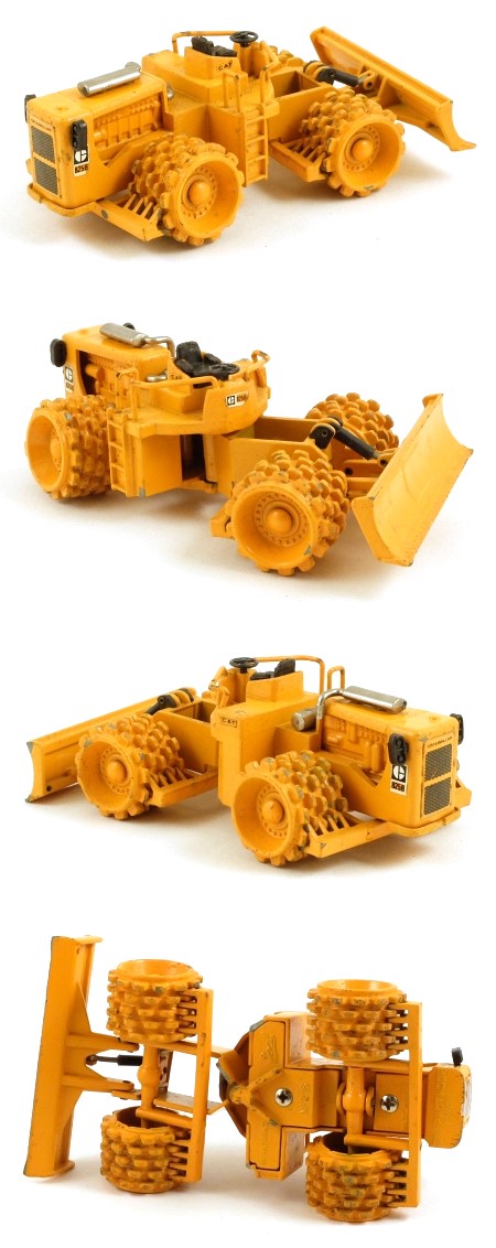 218 Caterpillar 825B Compactor