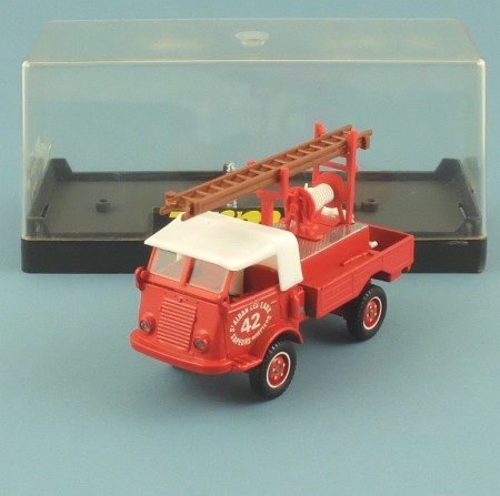 107 Renault Goelette C4F 4x4 Fire Tender
