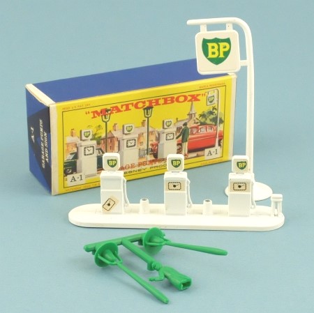 Matchbox A1b BP Petrol Pump Set